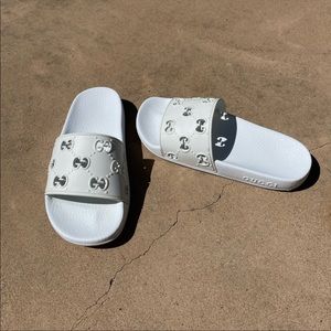 Gucci slides size 6
